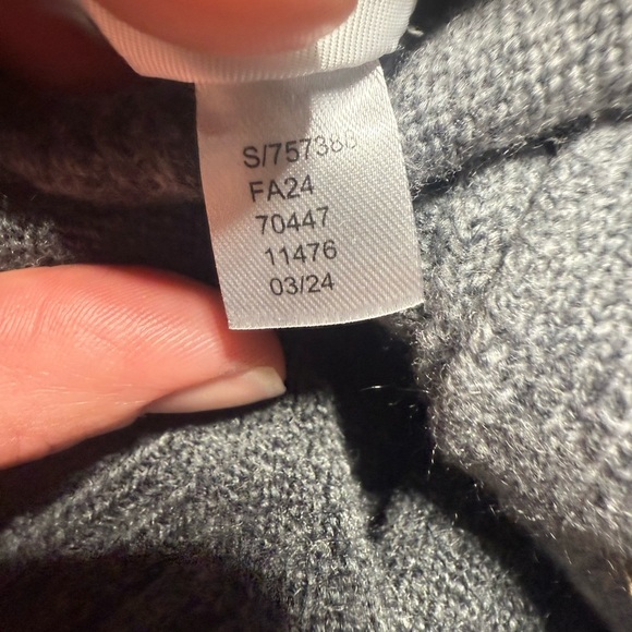 NWT Loft Colorblock Ribbed Sleeve V-Neck Cardigan Sweater Size Small. - Picture 5 of 7